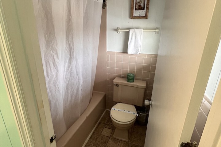 Room 179 of 282