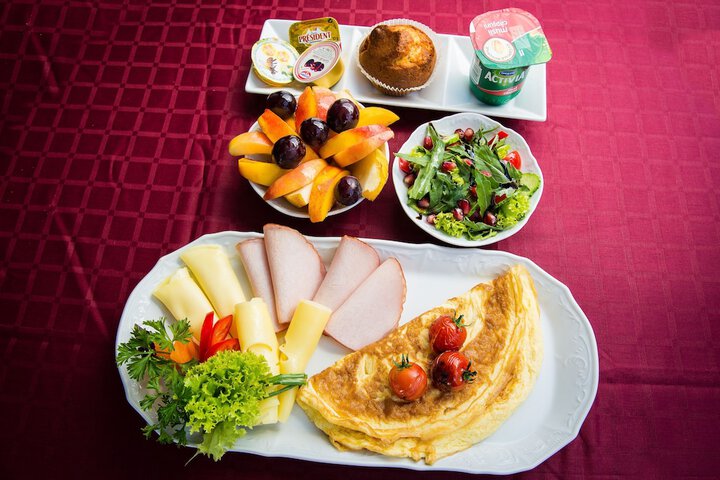Breakfast/Coffee Service 23 of 35