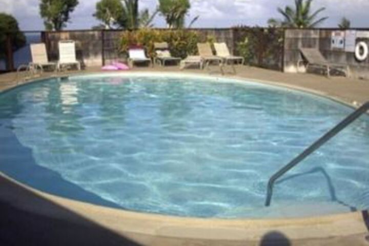 Pool 19 of 25