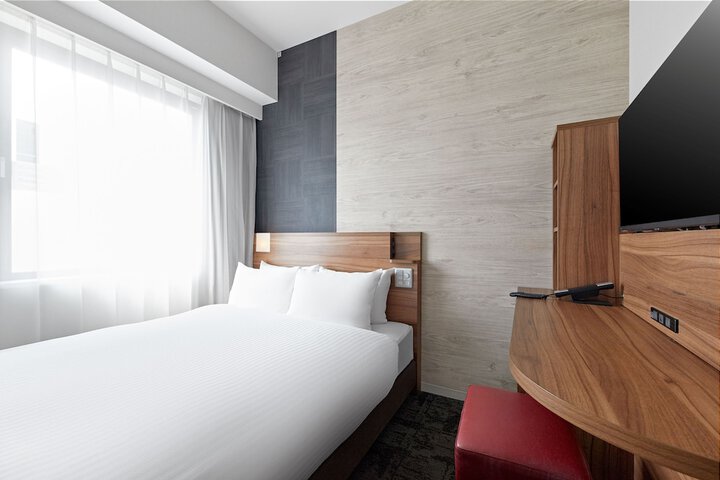 Room 15 of 76