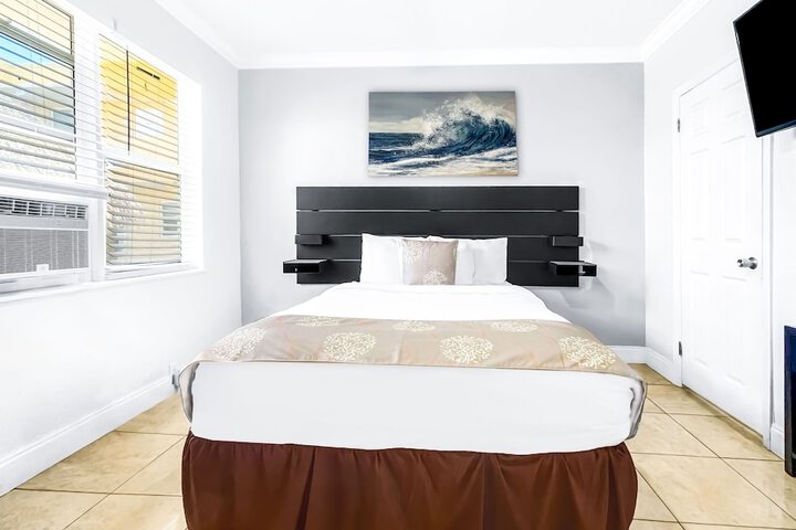 Room 9 of 23