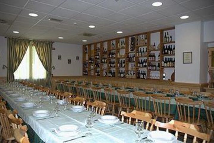 Dining 50 of 59