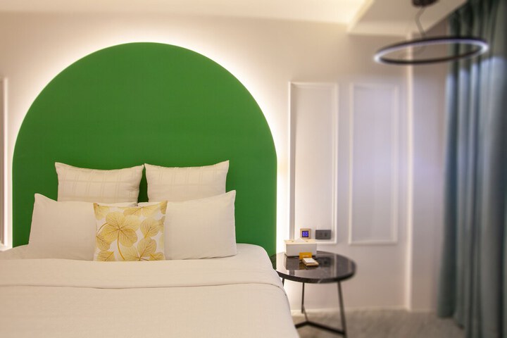 Room 20 of 118