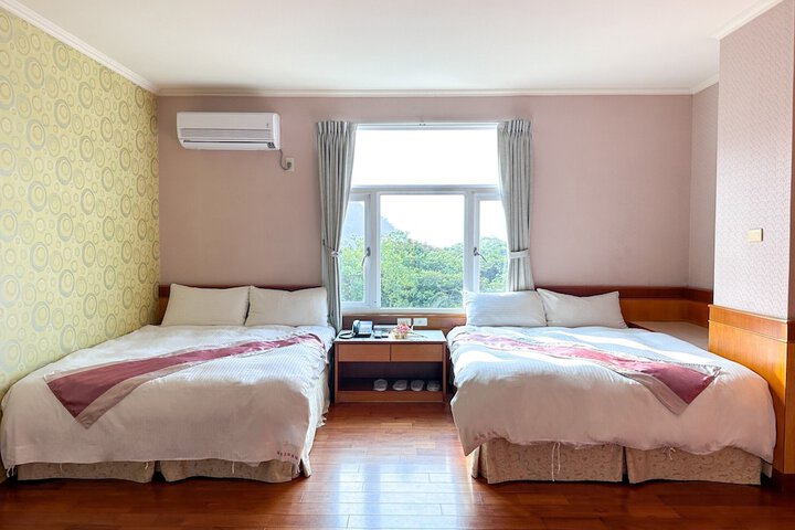 Room 10 of 60