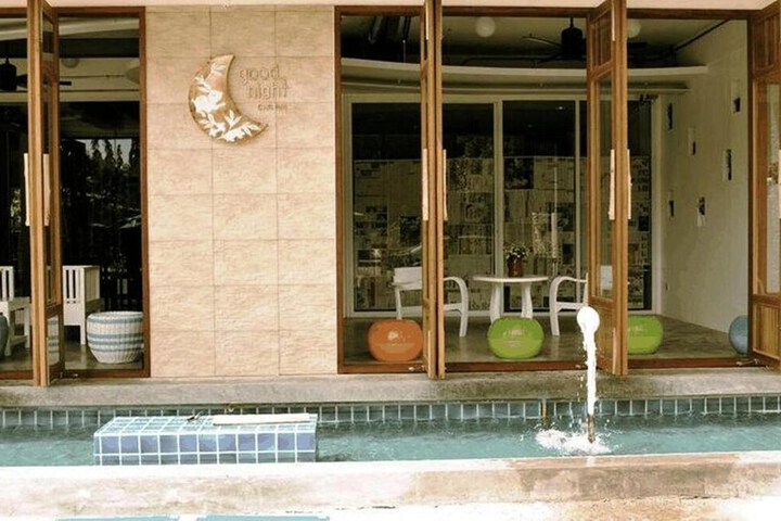 Hotel Pool