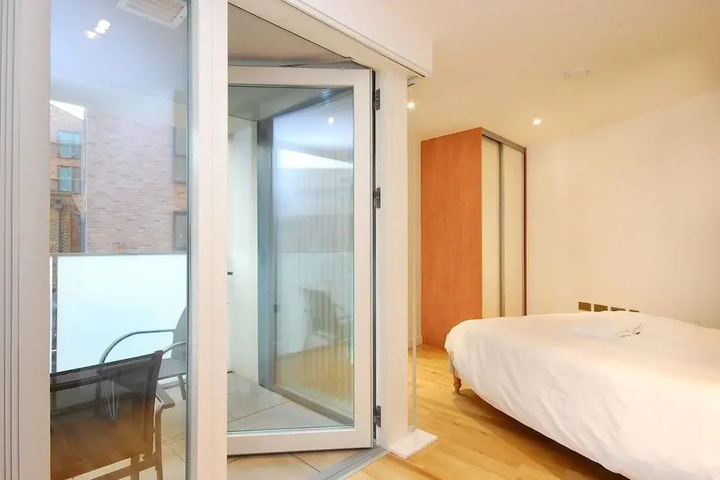 Room 2 of 15