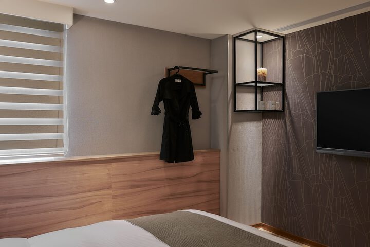 Room 25 of 79