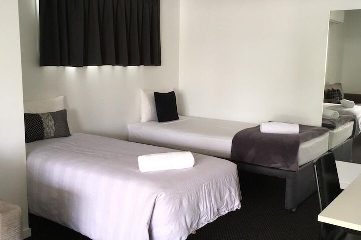 Room 7 of 26