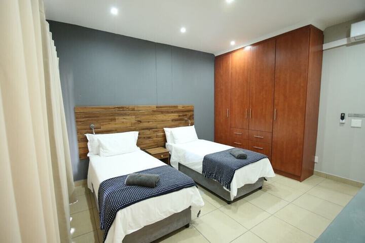 Room 4 of 44