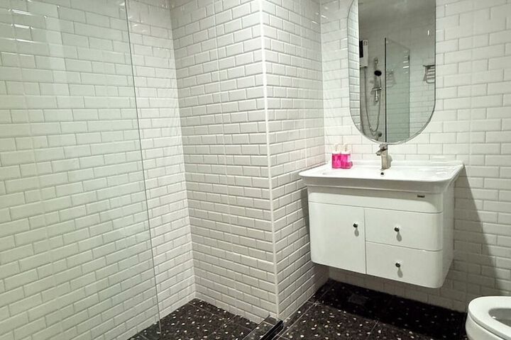 Room 19 of 28