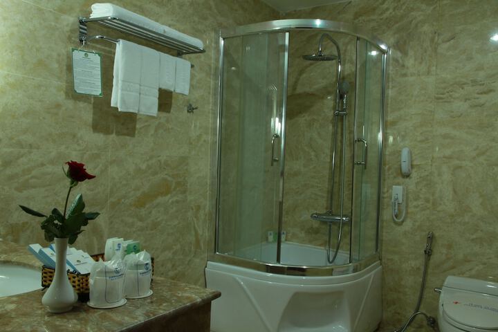 Room 23 of 37