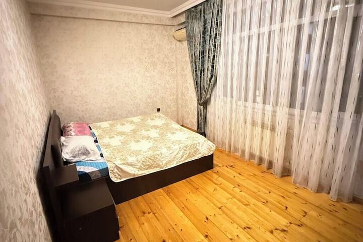 Room 2 of 6