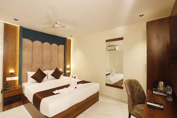 Room 10 of 27