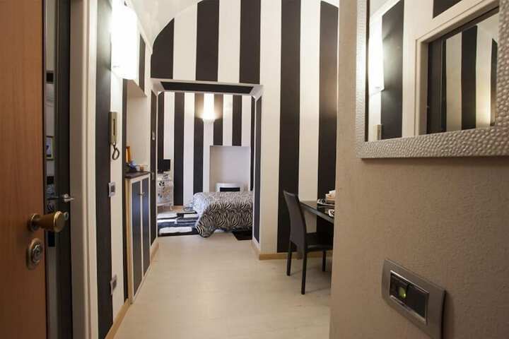 Room 5 of 49