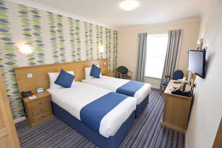 Room 4 of 67