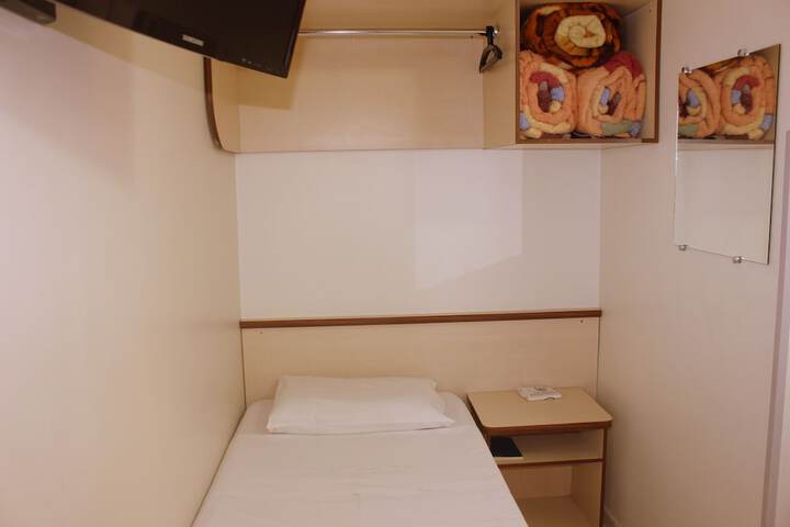 Room 23 of 44