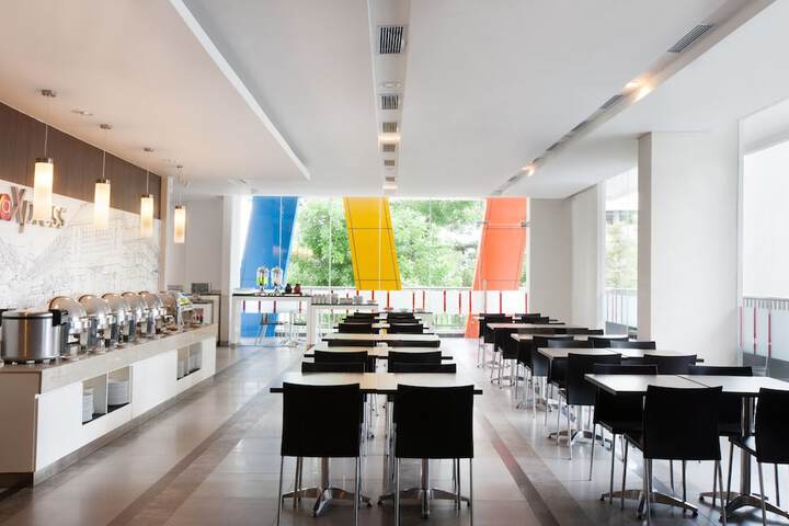 Dining Photos