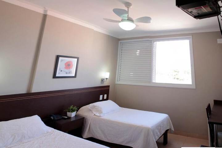 Room 16 of 38