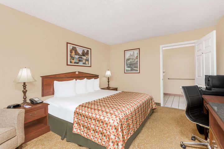 2 Double Beds (5 of 6)