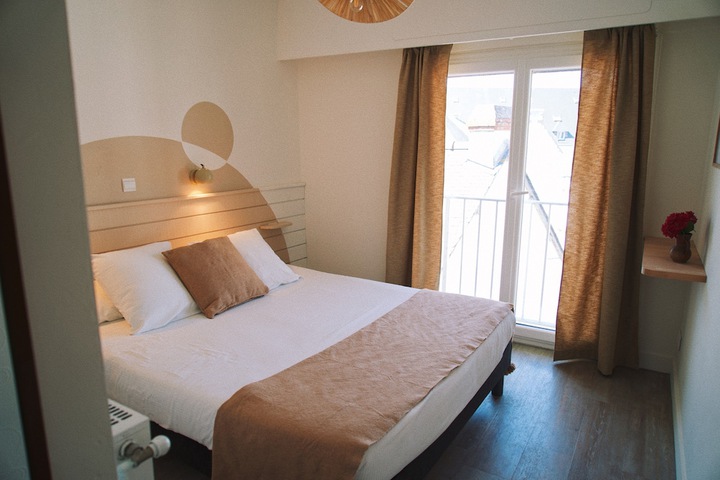 Room 5 of 20