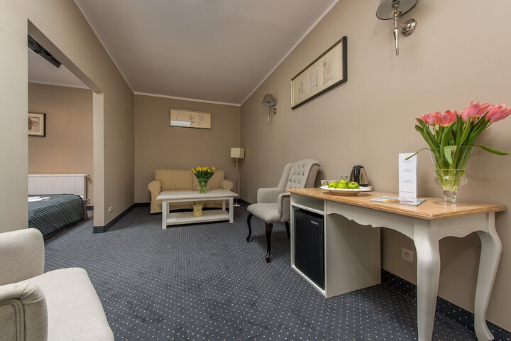 Room 19 of 39