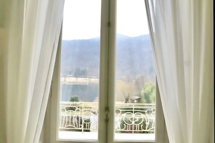 Room 12 of 93