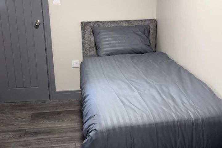 Room 16 of 21