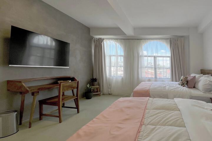 Room 32 of 51