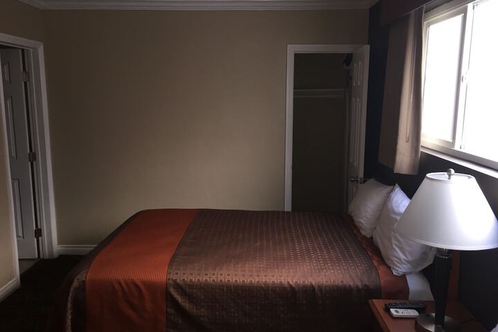 Room 12 of 51