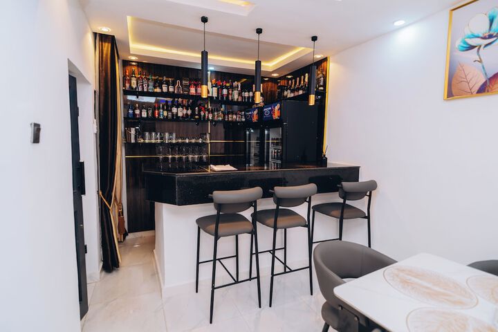 Lounge 50 of 60