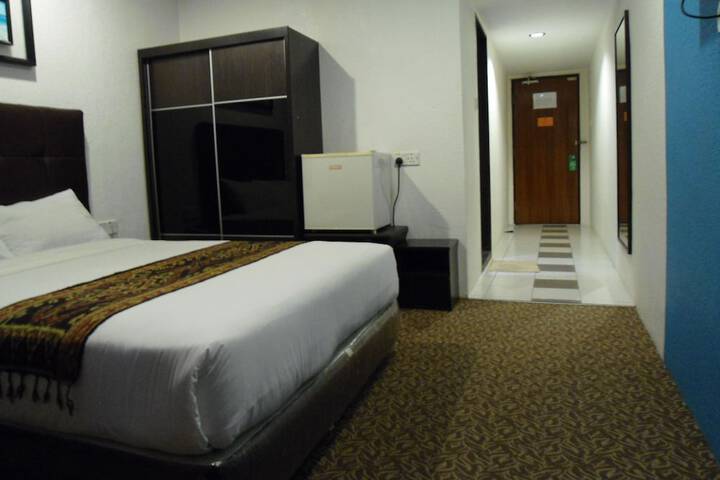 Room 17 of 42