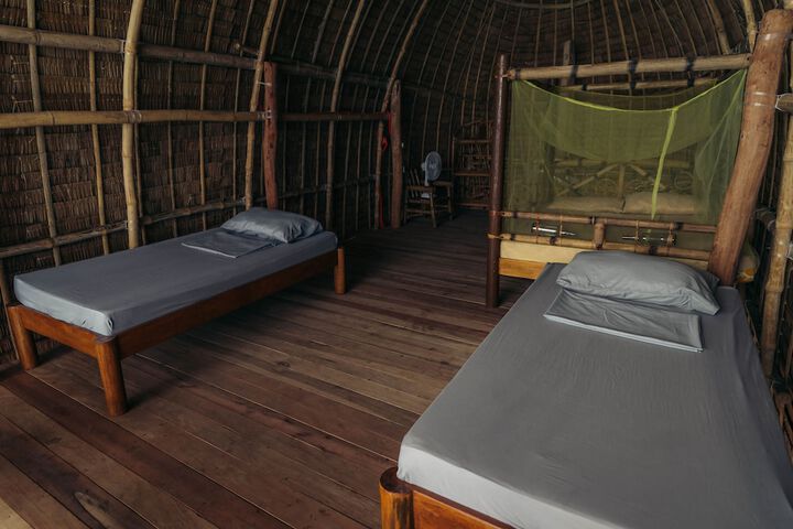 Room 10 of 76
