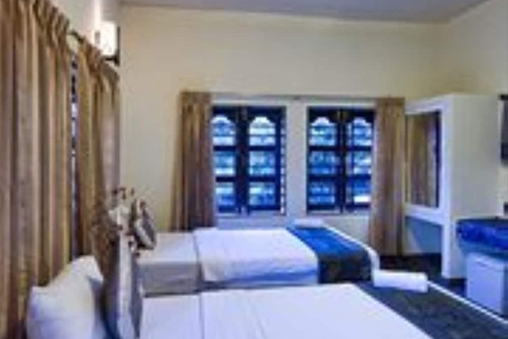 Room 9 of 29