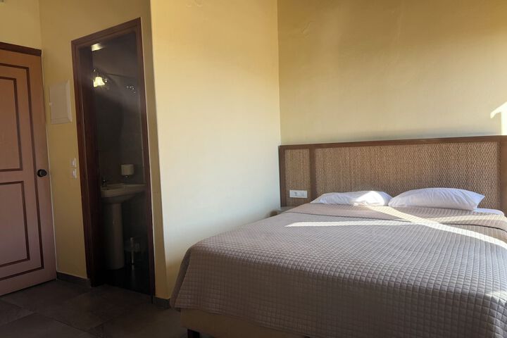 Room 105 of 129