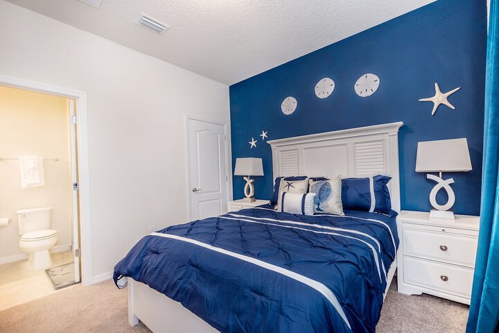 Room 11 of 52