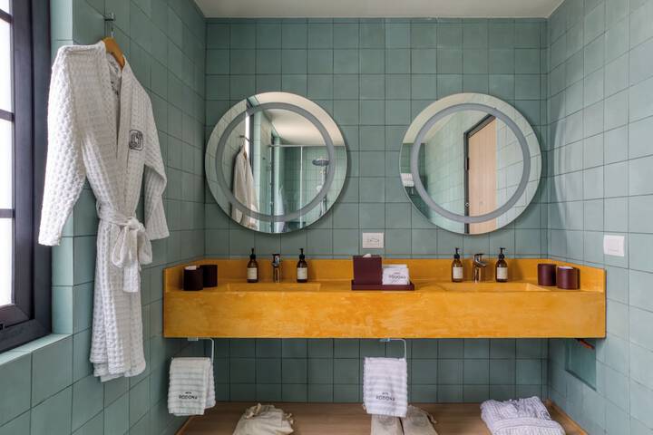 Room 107 of 120
