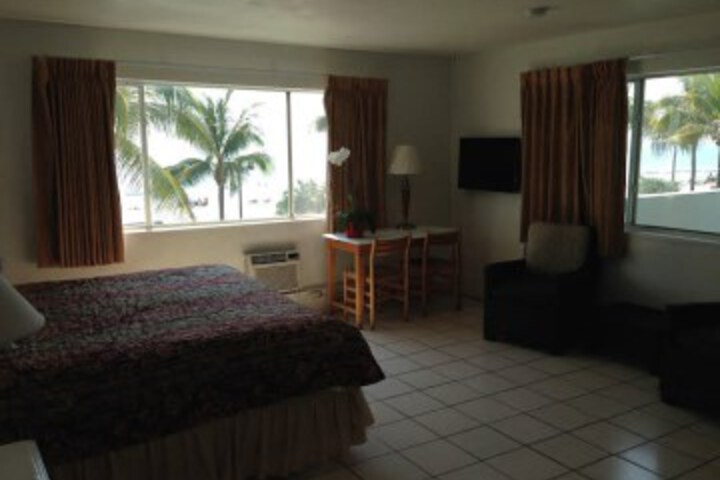 Beach Plaza Hotel 3 Palms