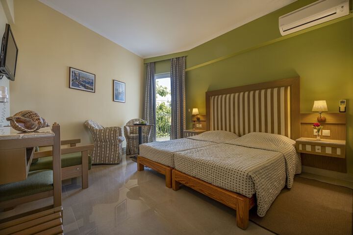Room 14 of 49