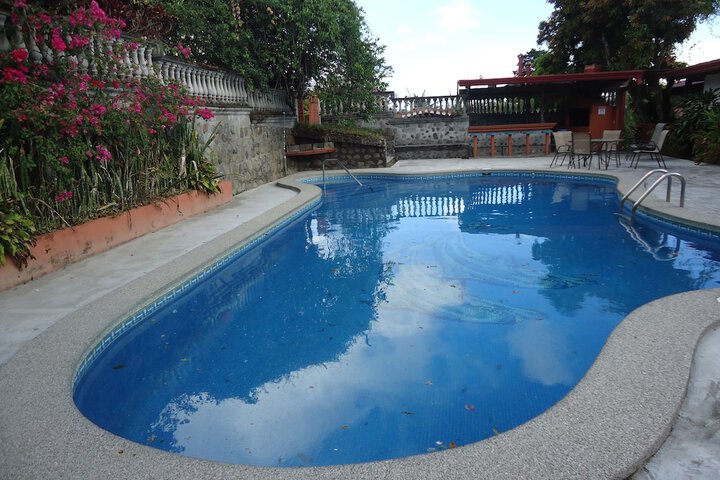 Pools & Facilities