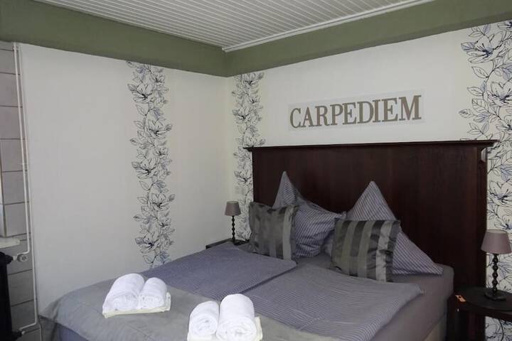 Room 11 of 39