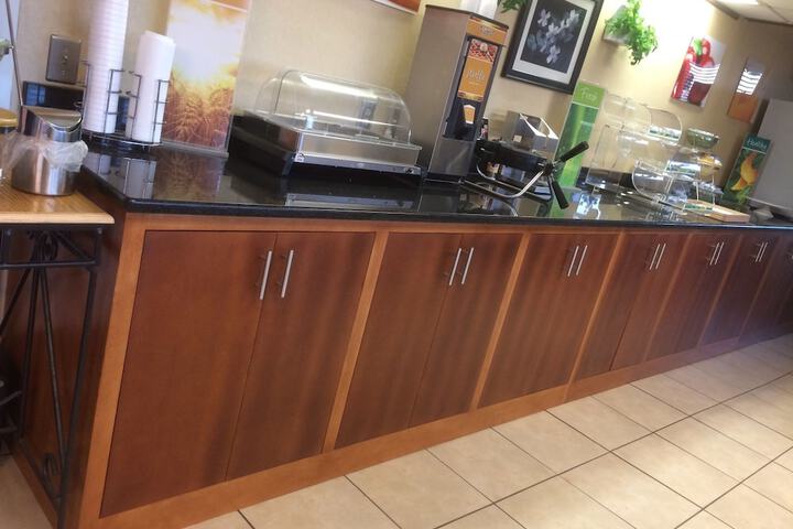 Breakfast area
