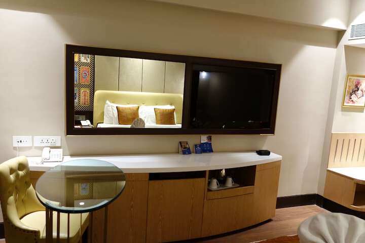 Room 22 of 61