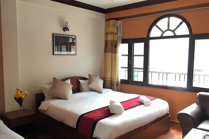 Room 5 of 7