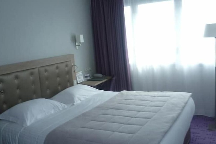 Room 11 of 31
