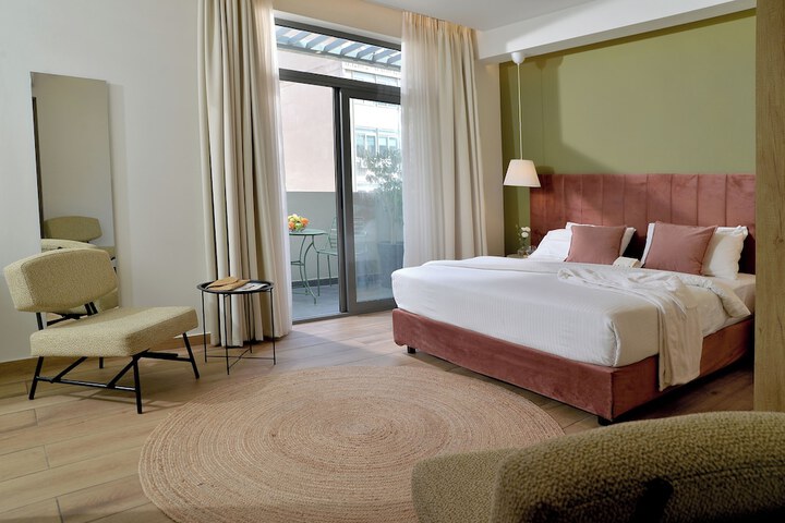 Room 21 of 37