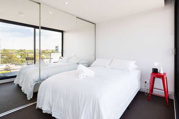 Room 5 of 20