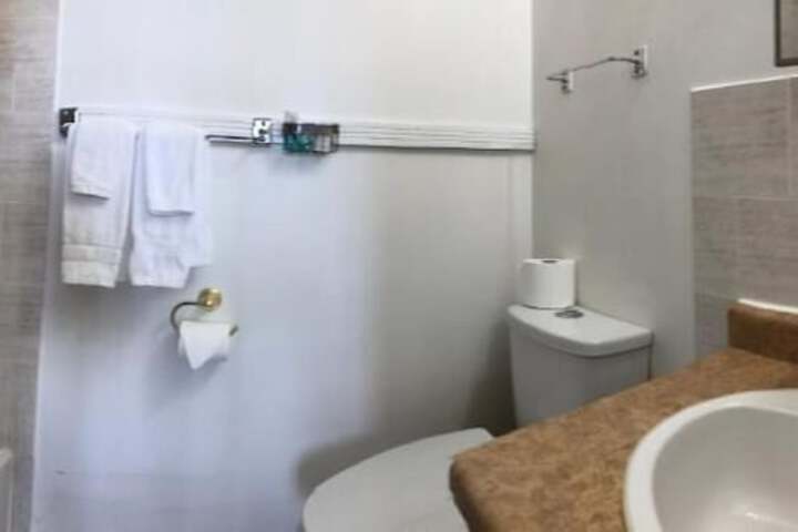 Room 8 of 10