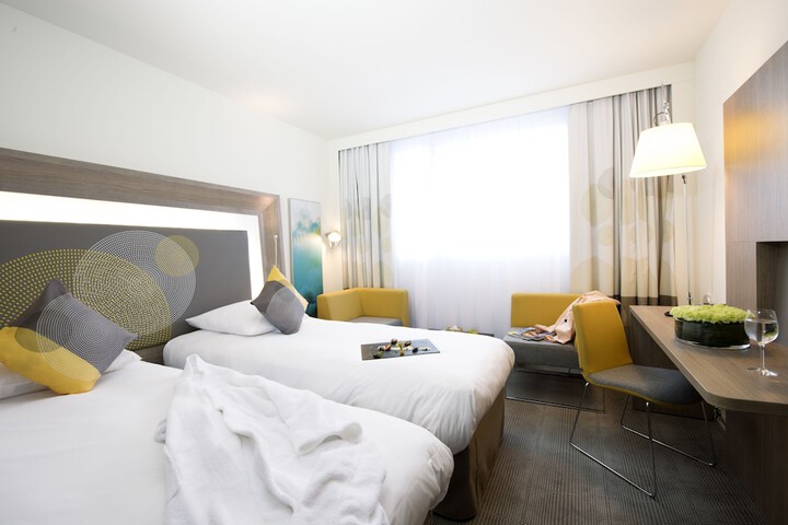 Room 3 of 88