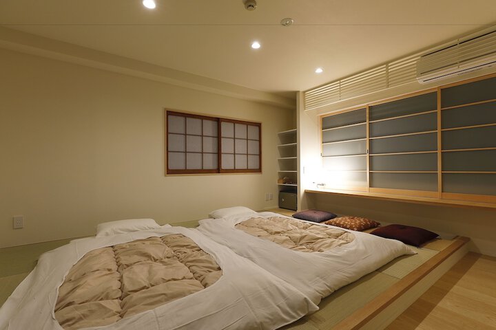Room 27 of 52