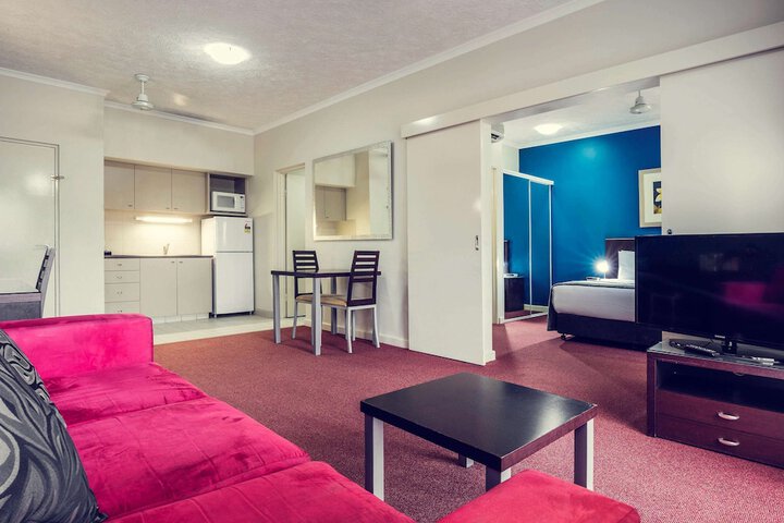 Room 14 of 83
